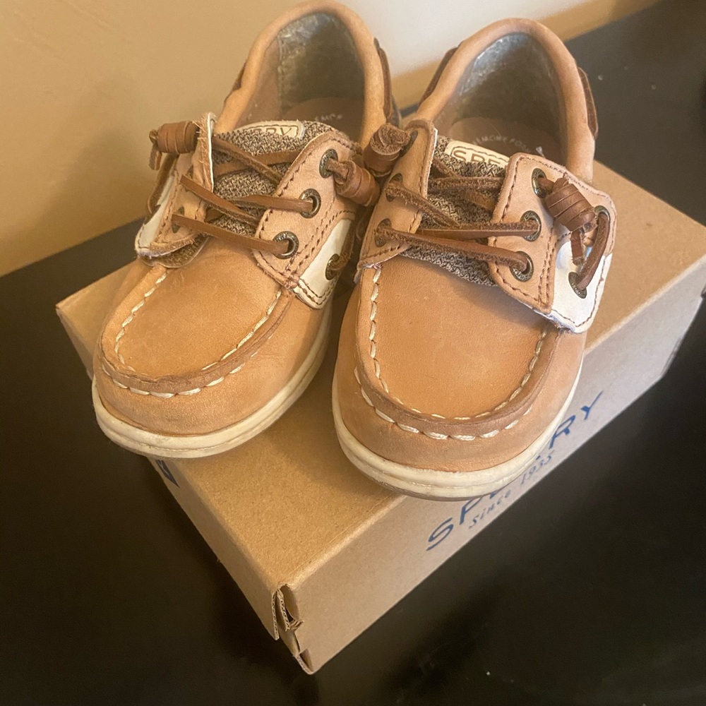 Songfish Jr./Linen/Oat
